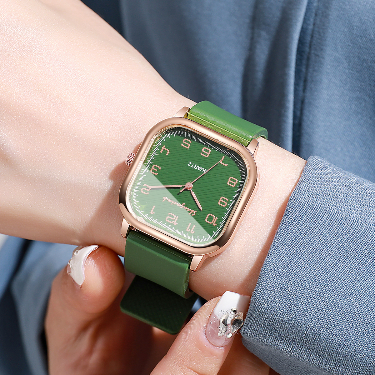 Fashion Square Women Watches C - Silicone Band Women recensie en prijs