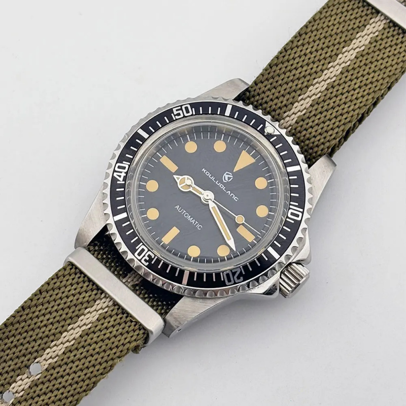 NH35 vintage 40mm sapphire gla - Tropic Strap Vintage recensie en prijs