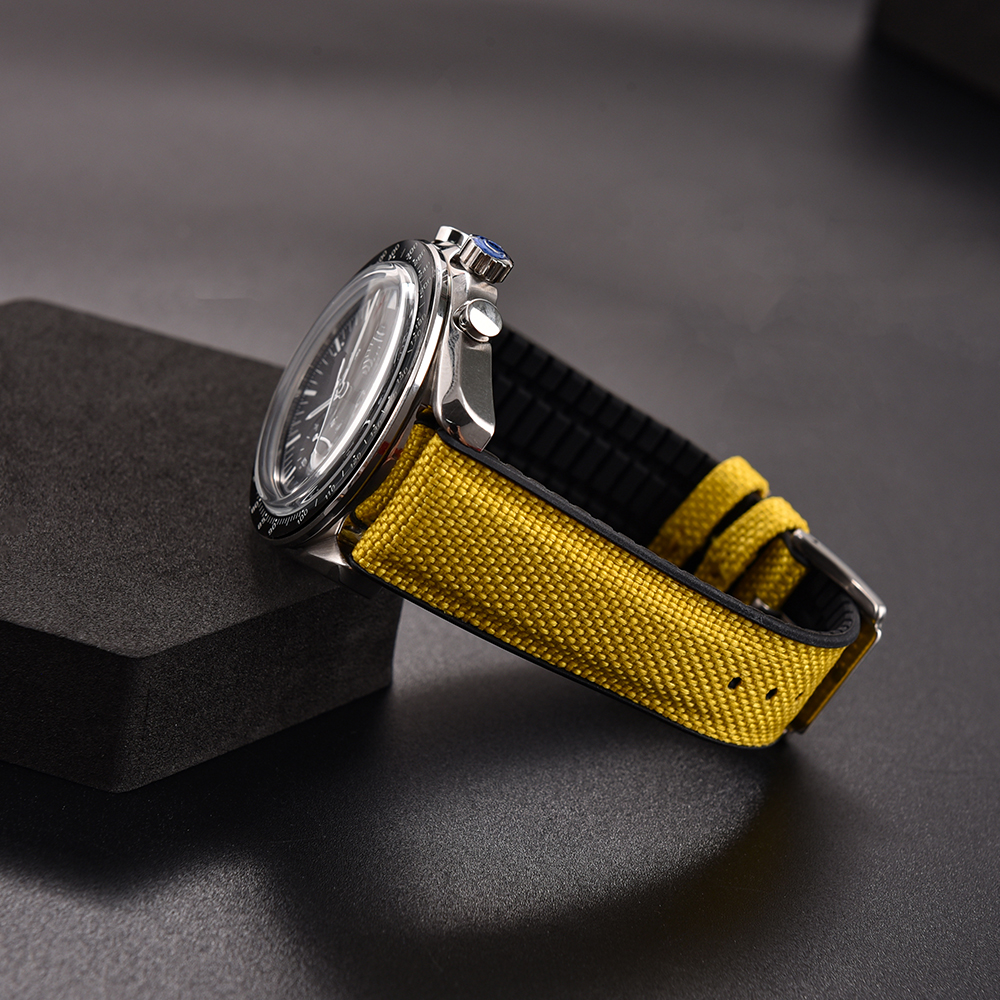 New Design Sailcloth Rubber St - Canvas Strap Watch recensie en prijs