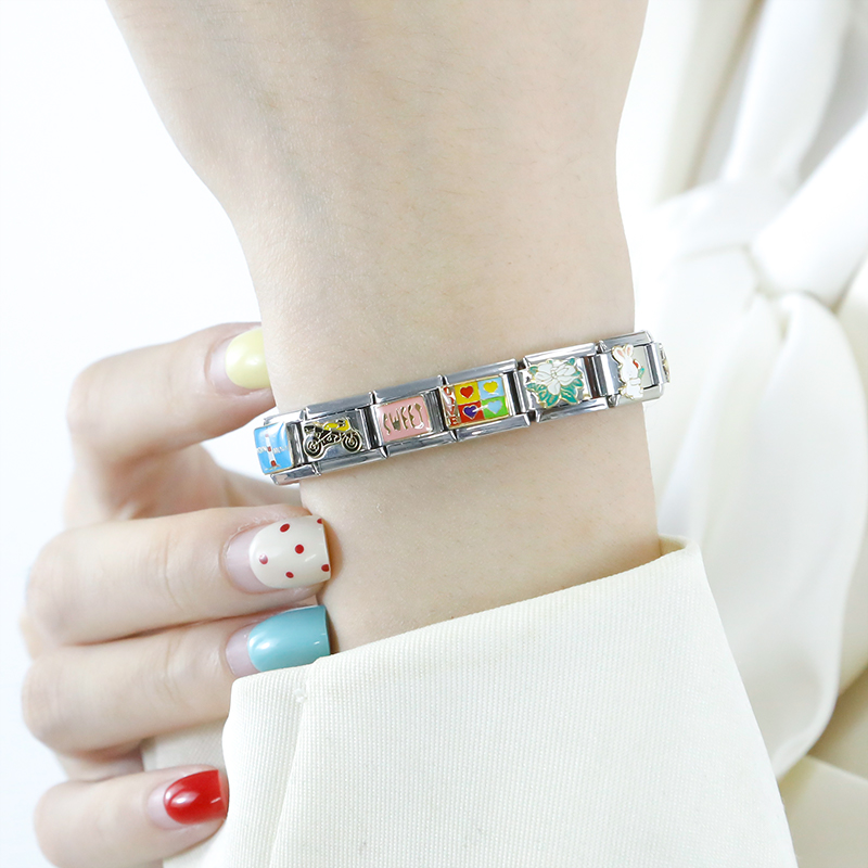 Hapiship Original Daisy Horse  - Butterfly Clasp Deployant recensie en prijs