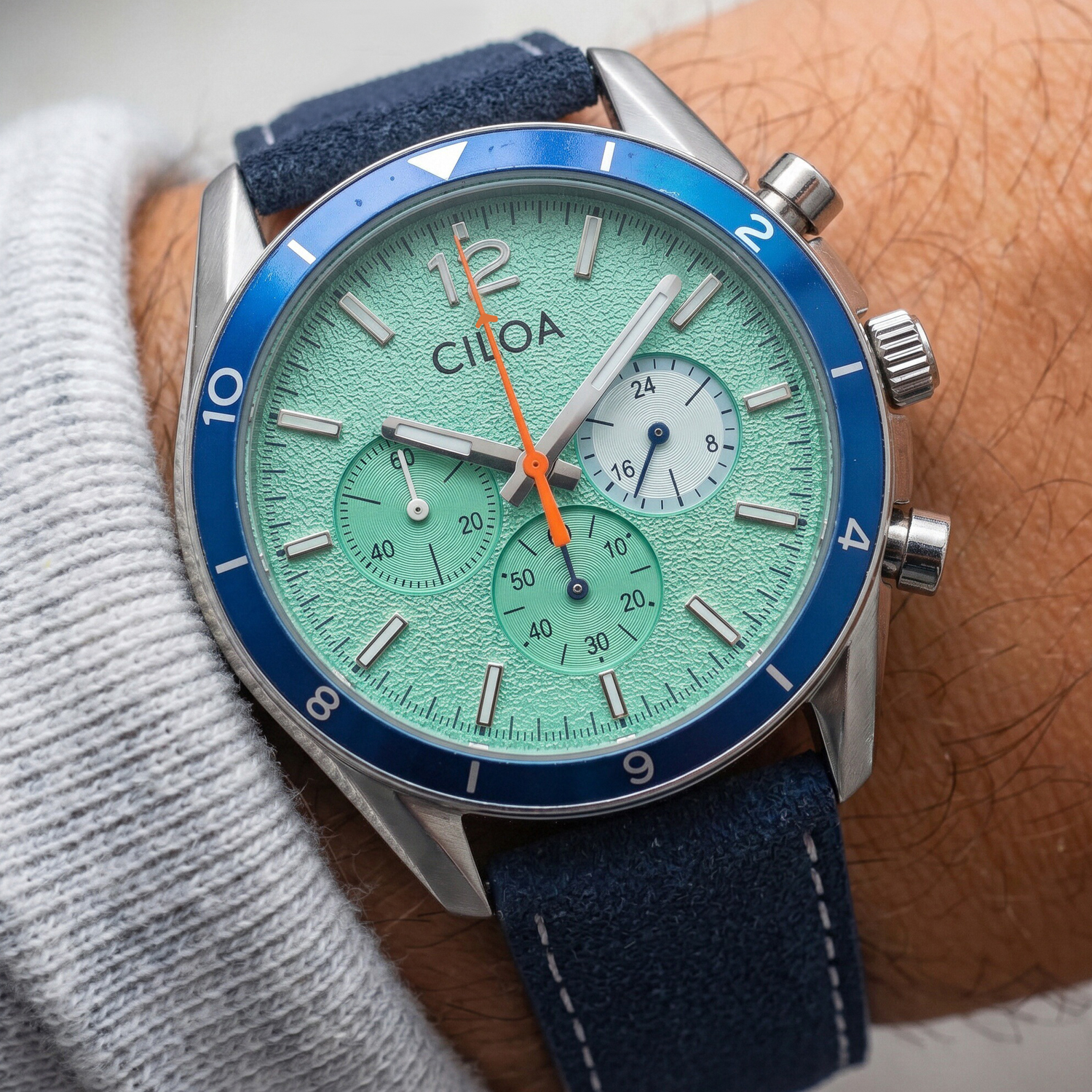 CILOA Men's Chronograph Watch  - Suede Strap Watch recensie en prijs