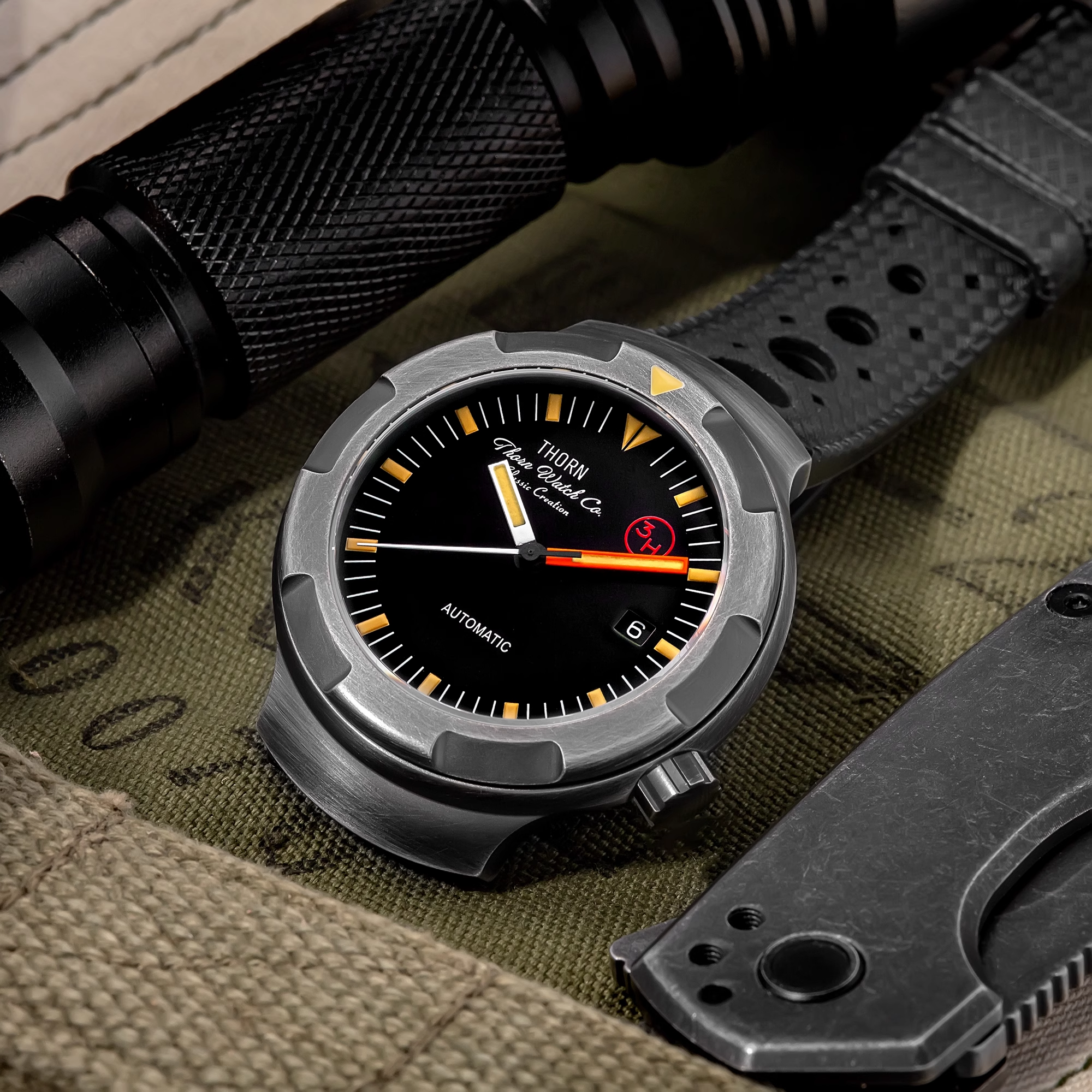 Thorn 42mm Men's Retro Titaniu - Rubber Strap Diver recensie en prijs